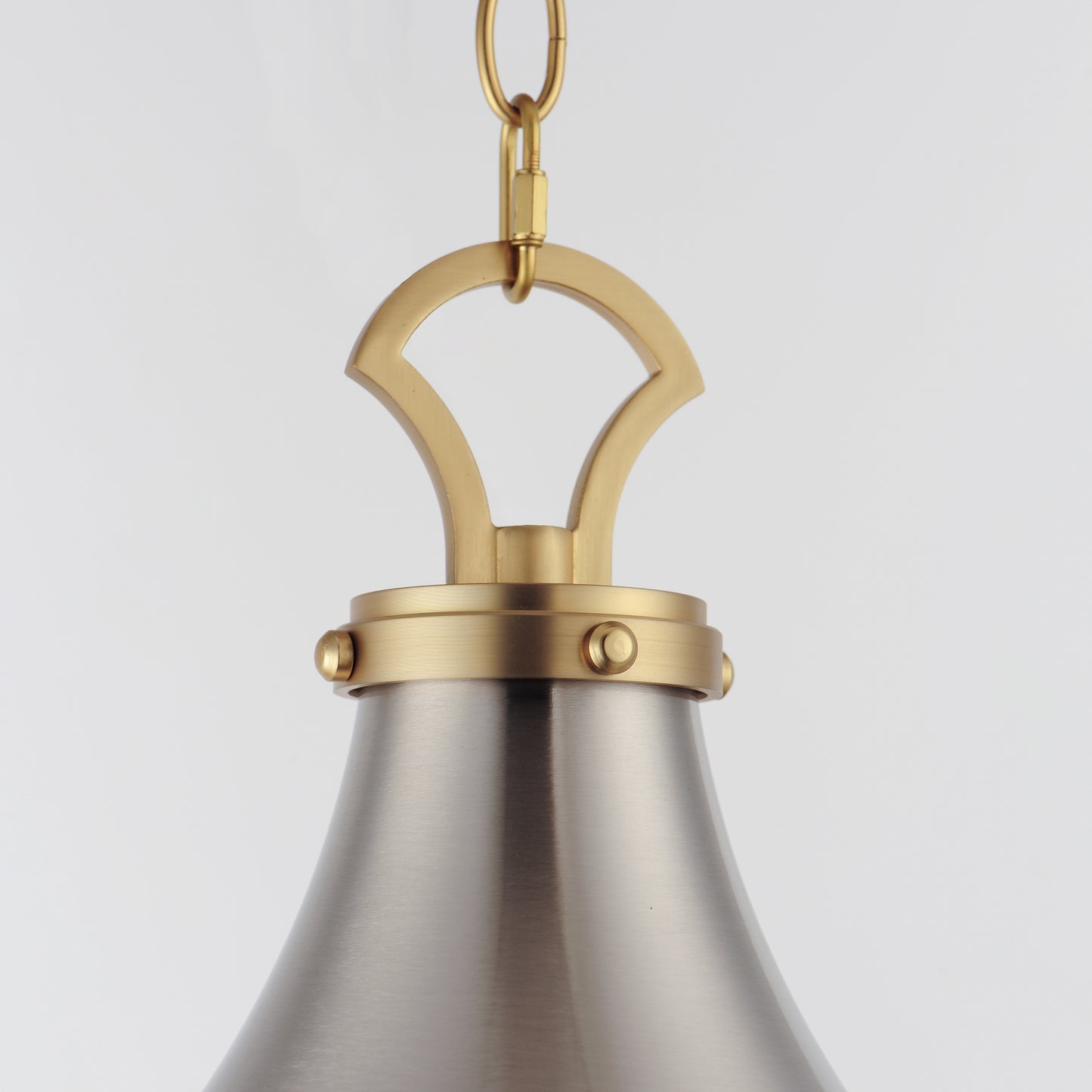 CONRAD PENDANT