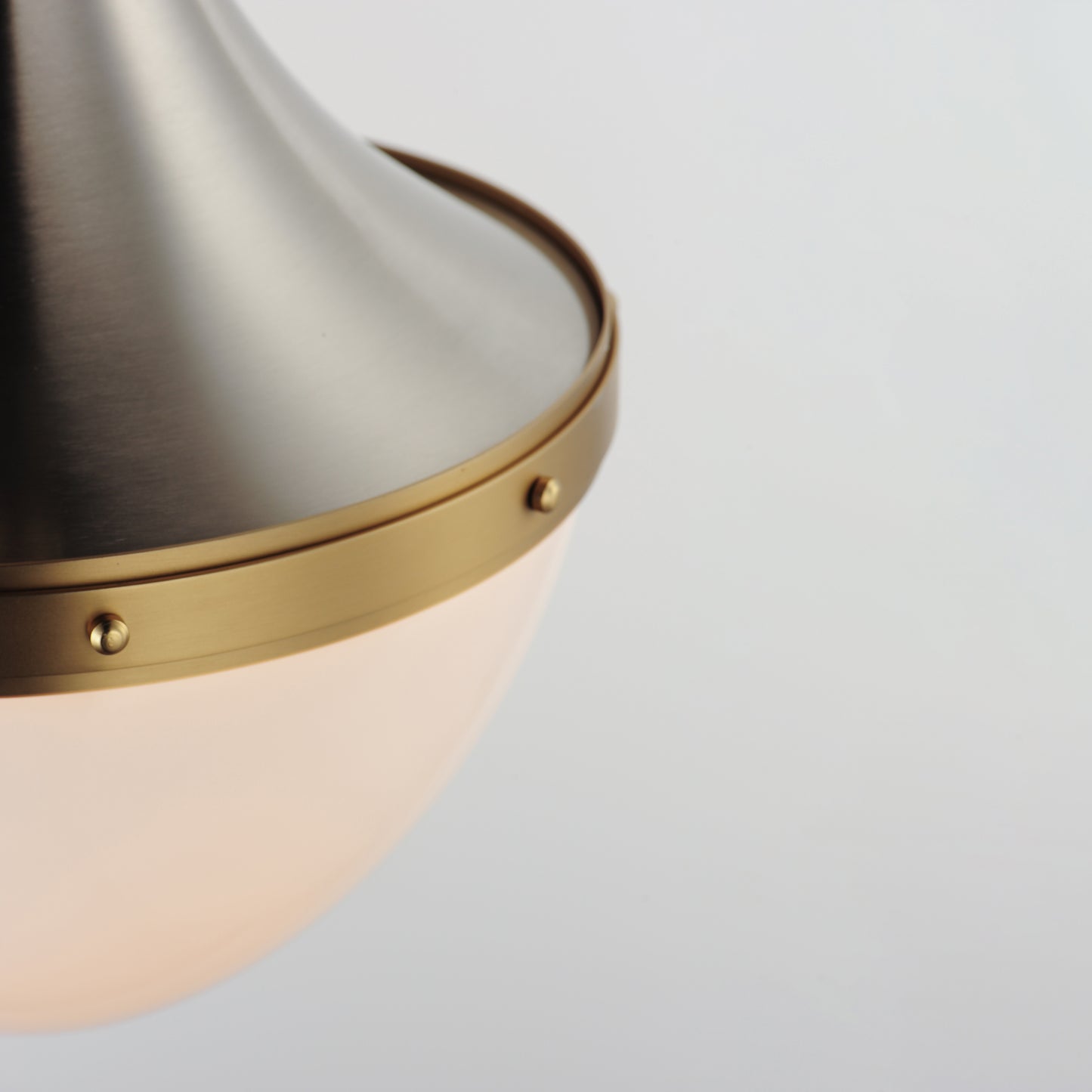 CONRAD PENDANT