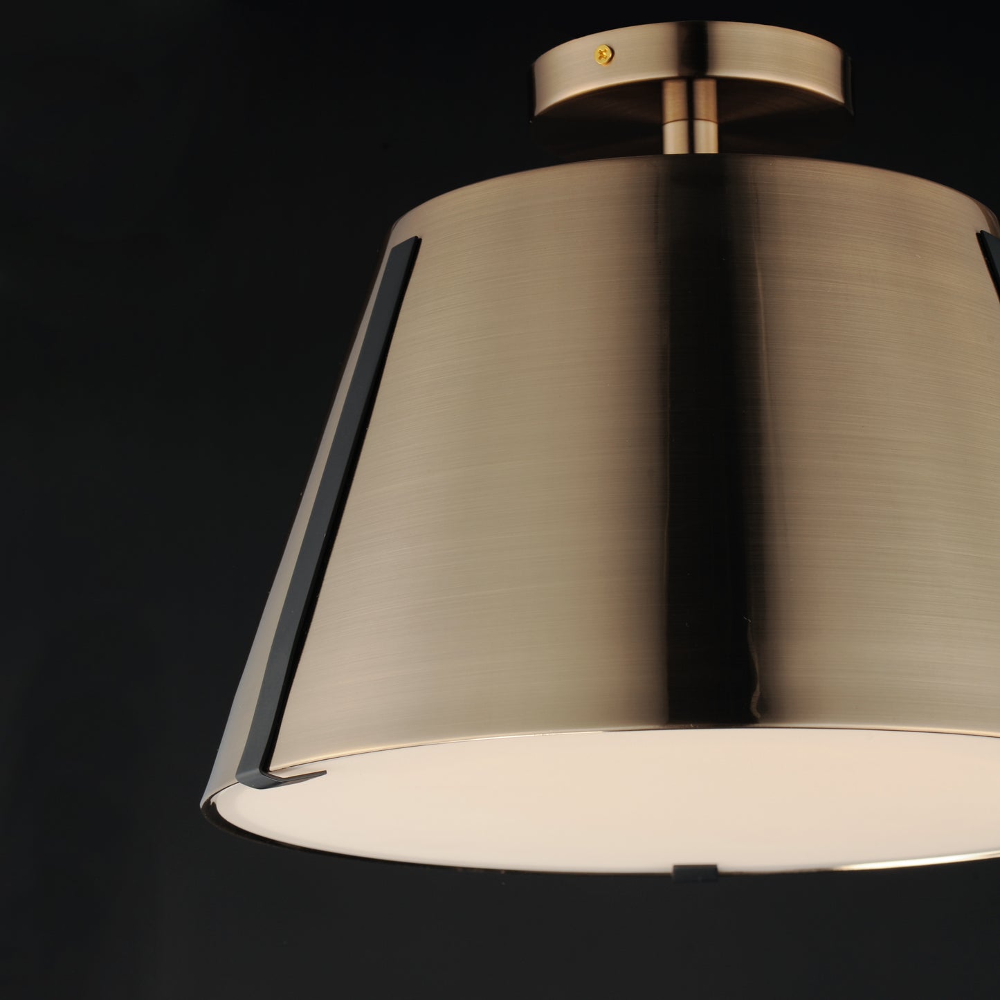 CARLO FLUSH MOUNT
