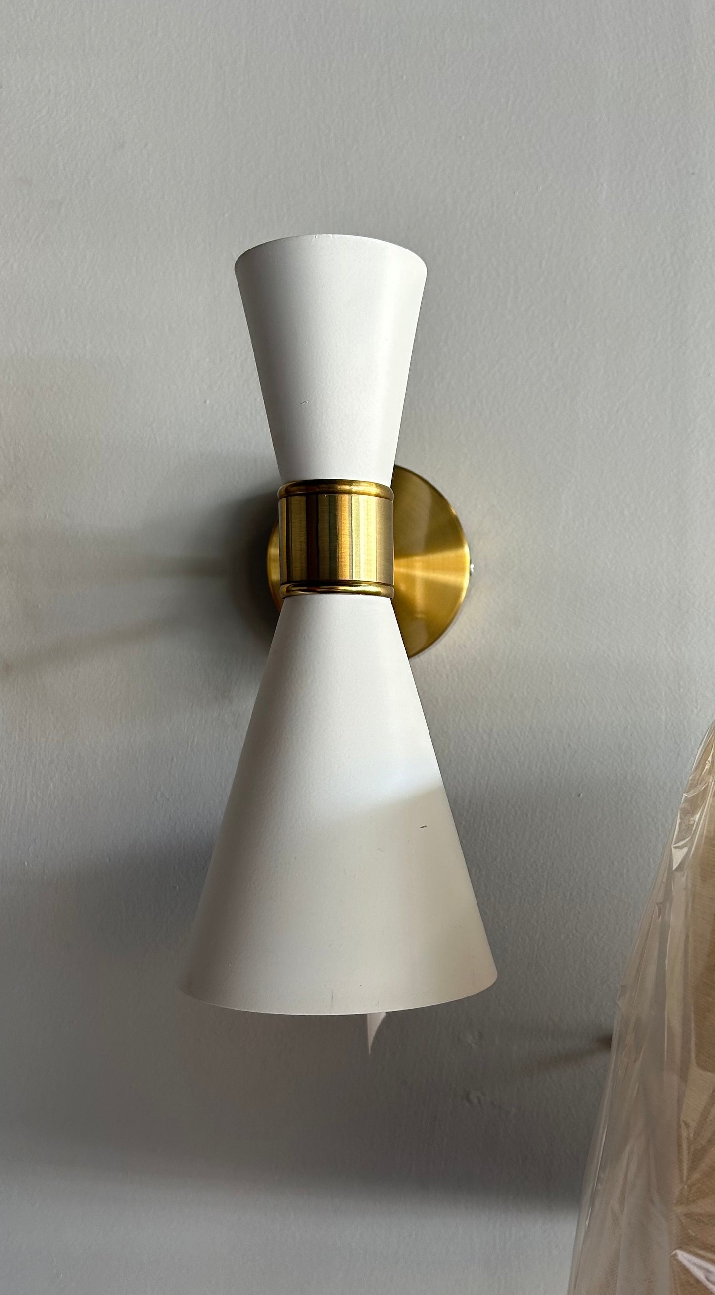 CONE WALL LAMP