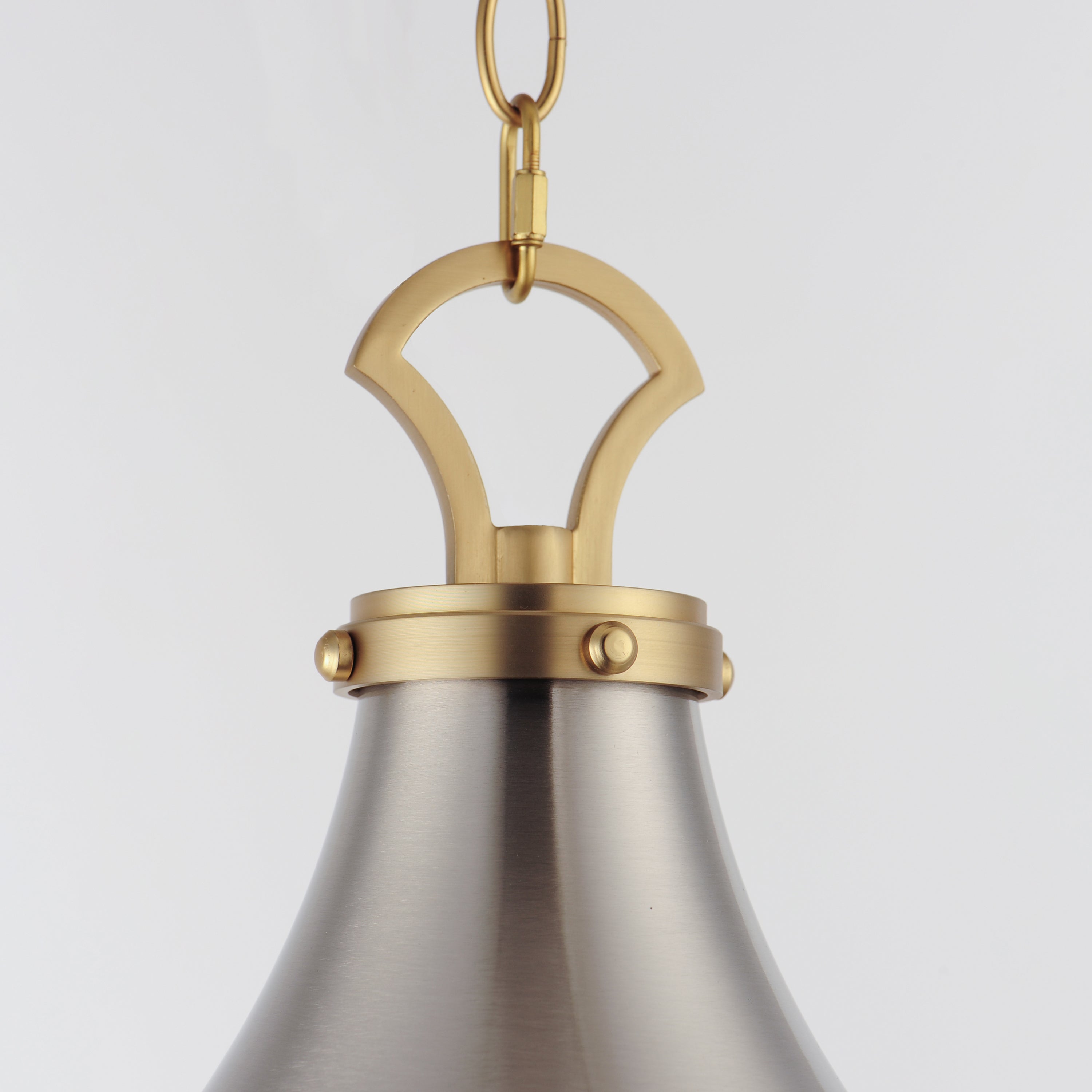 CONRAD PENDANT