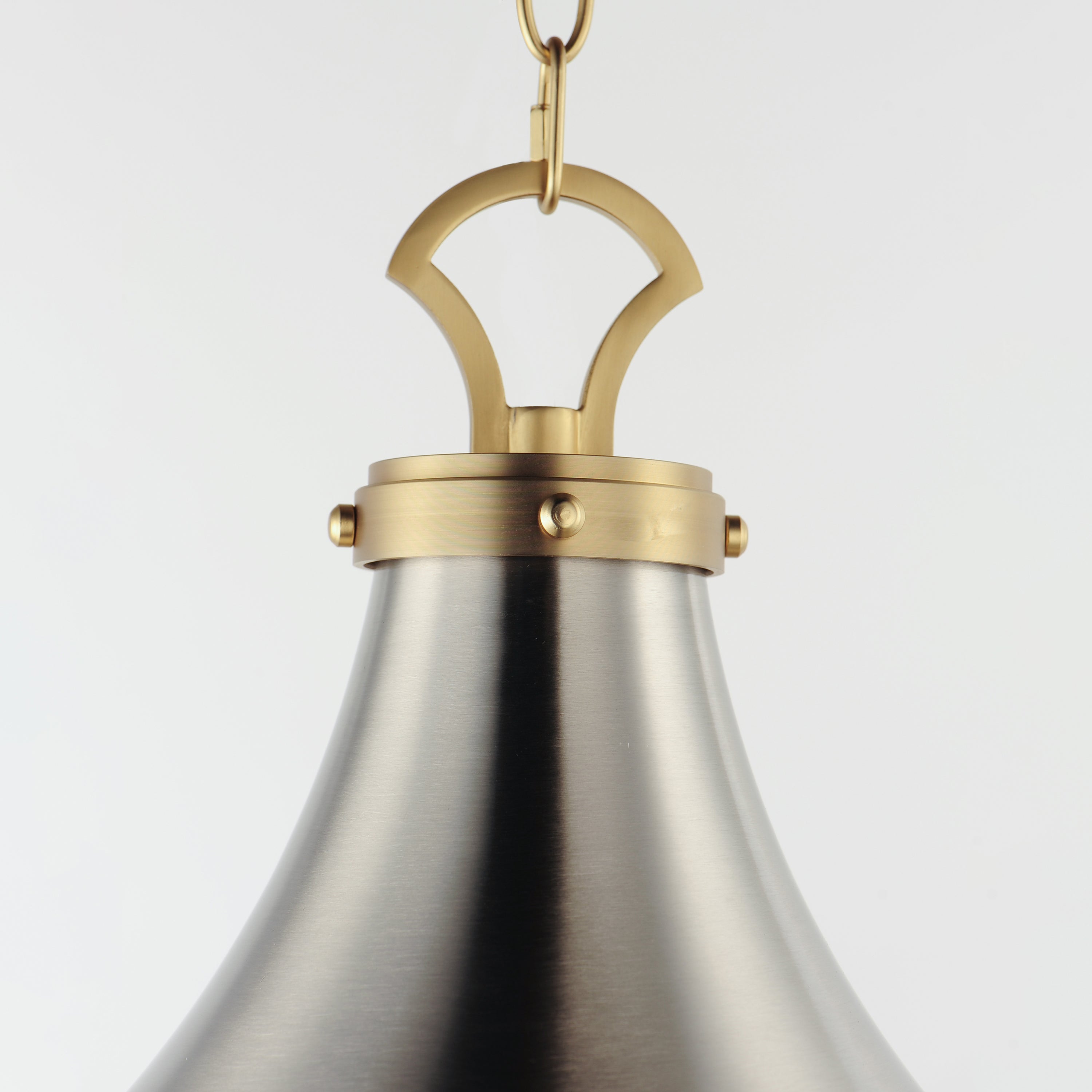 CONRAD PENDANT
