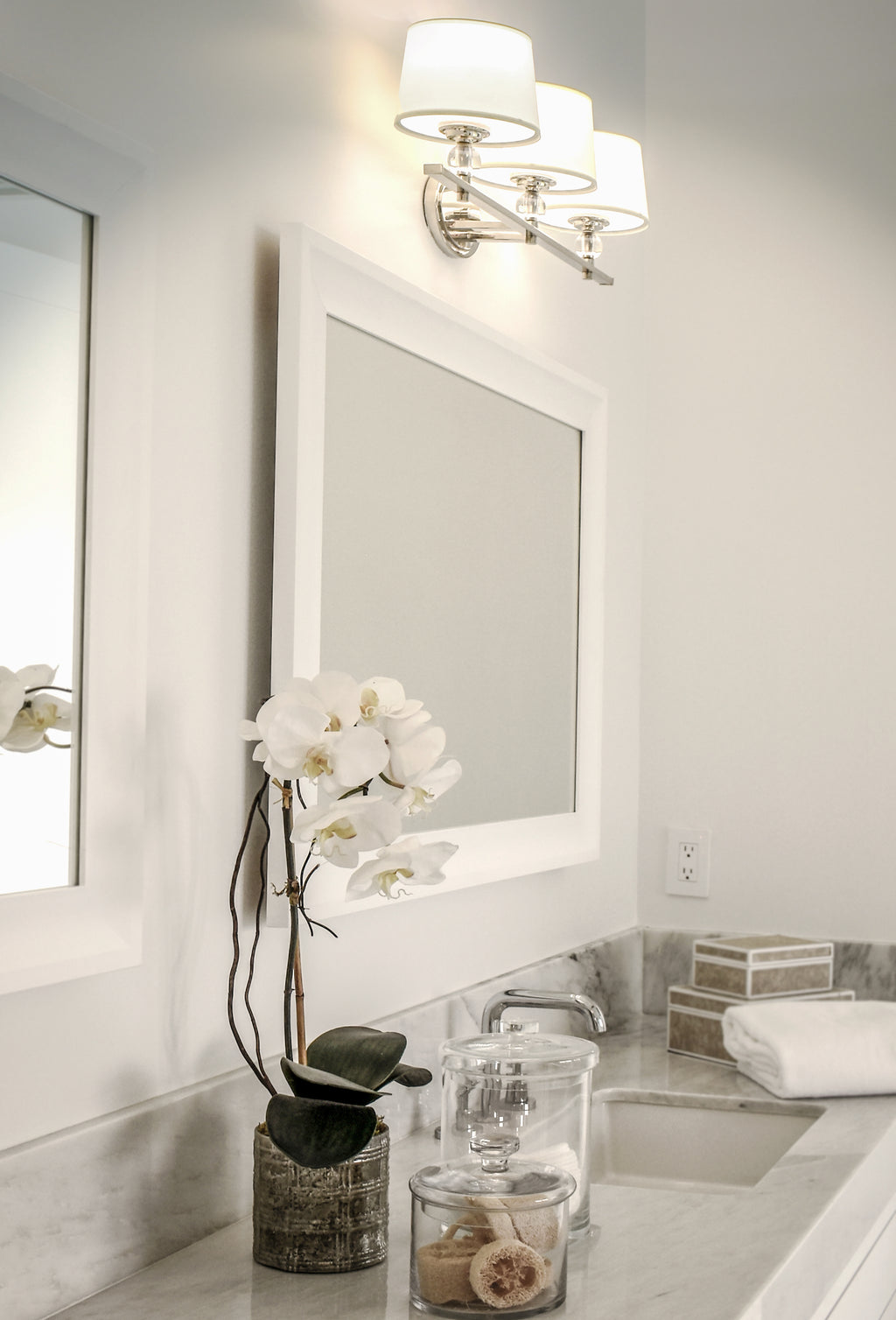 RONDO 3 LIGHT VANITY