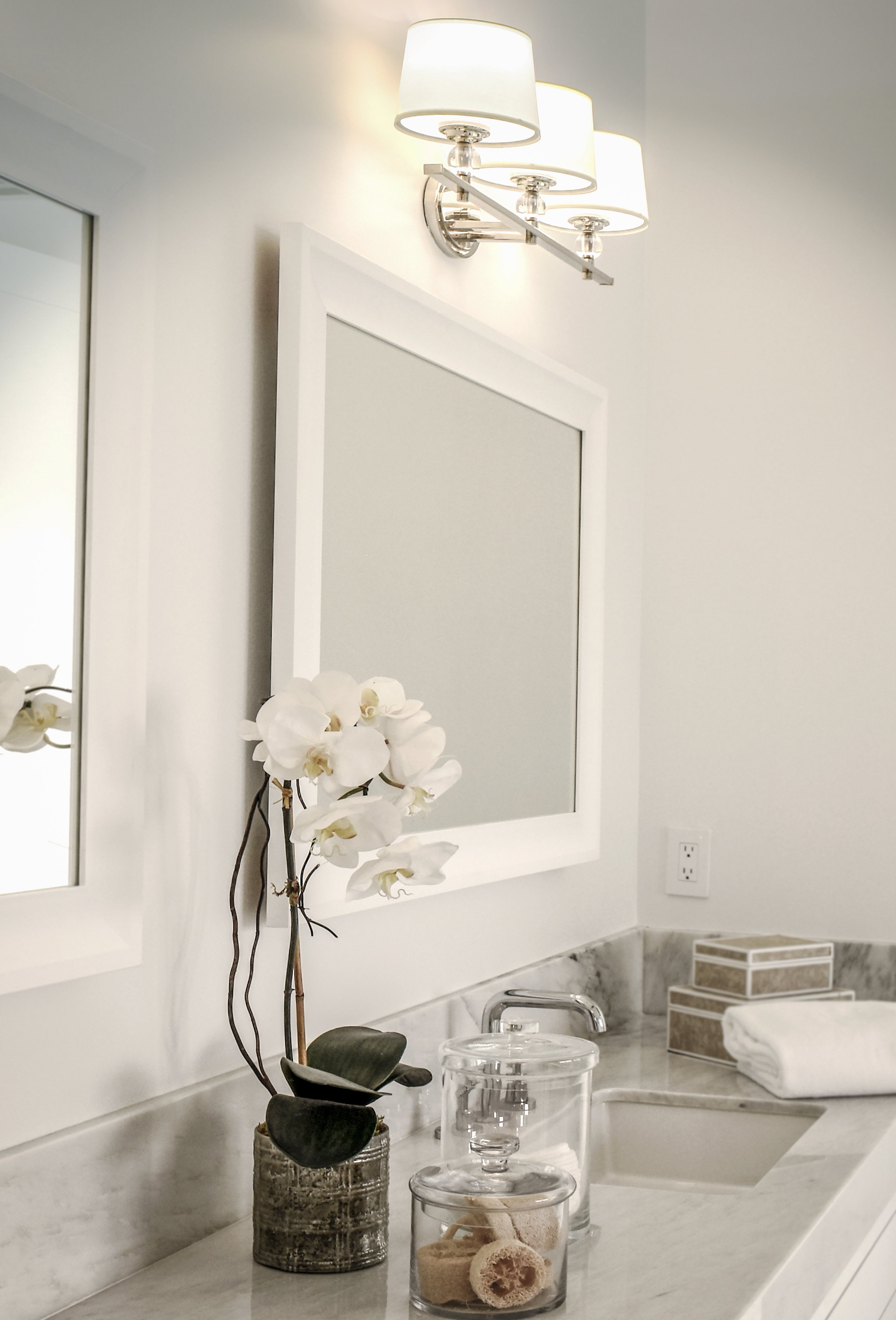 RONDO 3 LIGHT VANITY