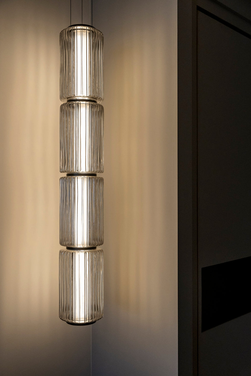 COLUMN PENDANT