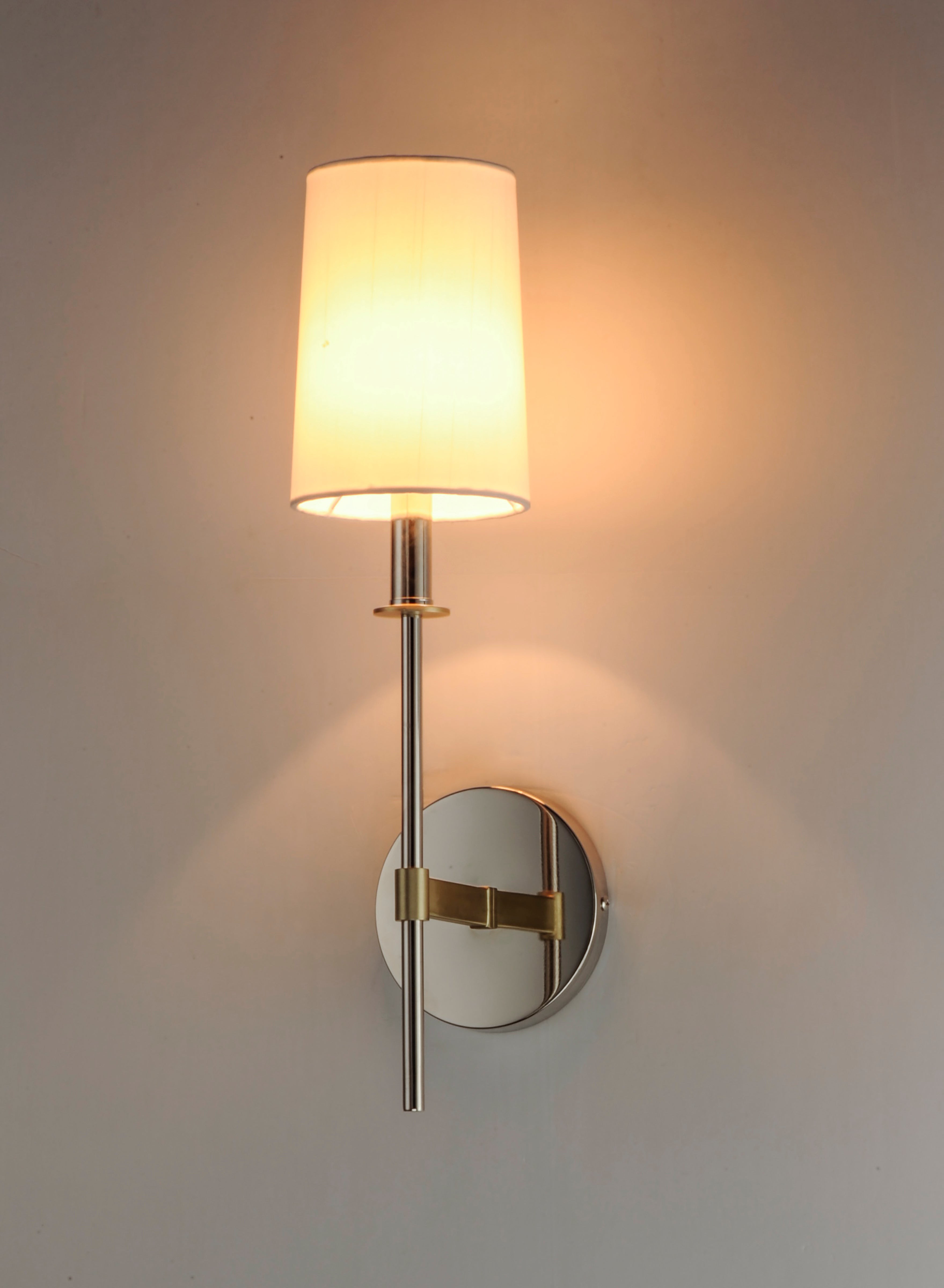 UPTOWN 1 LIGHT APLIQUE DE PARED