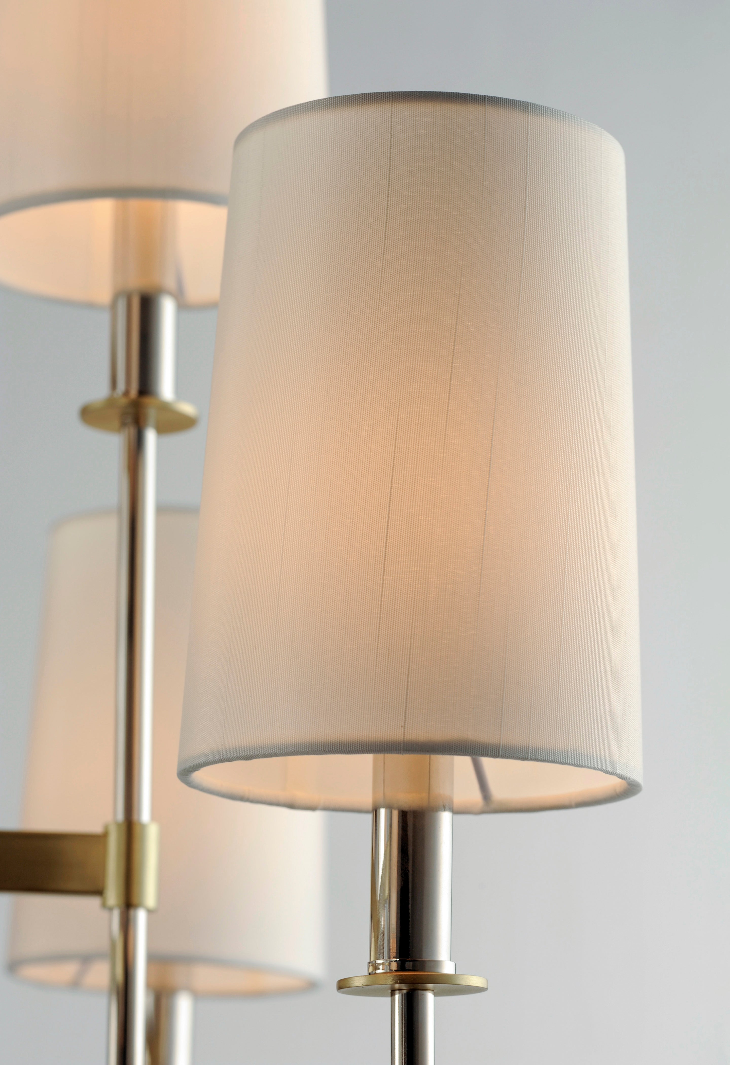 UPTOWN 8 LIGHT CHANDELIER