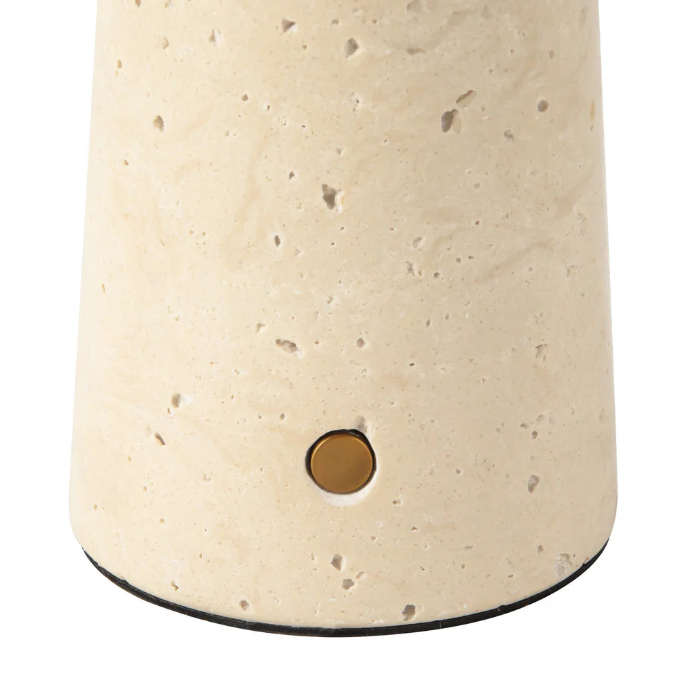 HAGEN TABLE