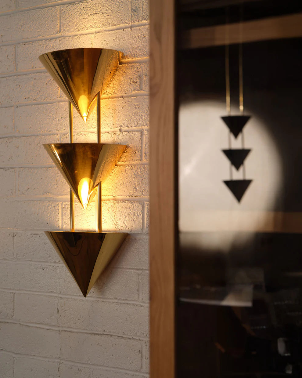 VERSUS SCONCE