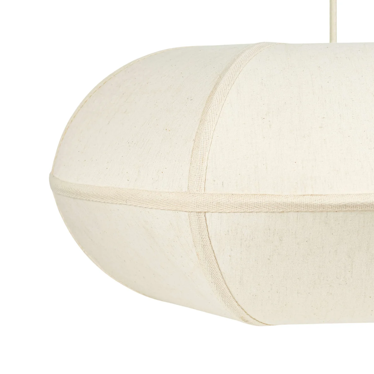 JOSEPHINE OBLONG PENDANT — detalle piping tonal textura algodón
